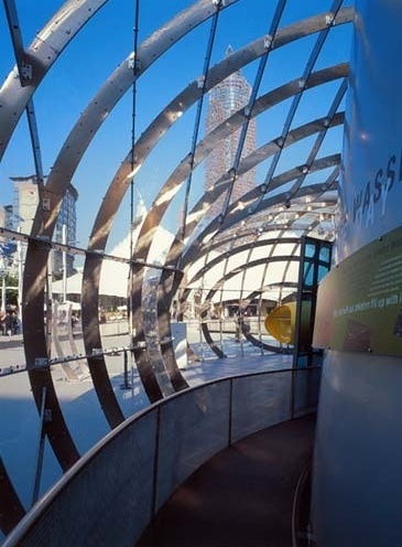 The Bubble. Vista exterior do pavilhão. Arquiteto Bernhard Franken