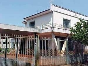 Fig. 04 – Pilares em “V” do modernismo aplicados na habitação na Rua XV de Novembro