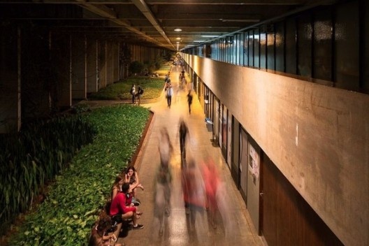 Instituto Central de Ciências – ICC, Universidade de Brasília, UnB<br />Foto Joana França @joanafranca  [Narrativas Fotográficas / Instagram]