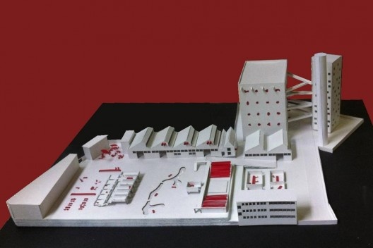 Sesc Pompeia, maquete de Lea Deniele, Lucia Lotufo e Vittorio Degli Innocenti, disciplina “Arquitetura no Brasil 2”, FAU Mackenzie<br />Foto Vittorio Degli Innocenti 