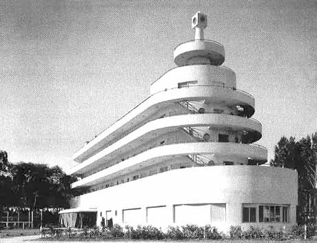 Planeta Palace Hotel em Atlántida, Uruguai. Arquiteto Natalio Michelizzi, 1939 ["Barcos de ladrillo"]
