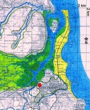 1. Mapa mostrando o estuário do rio Paraíba. (O círculo vermelho indica o local onde foi implantada a cidade da Parahyba.)<br />Criação nossa sobre carta produzida pela SUDENE em 1974 