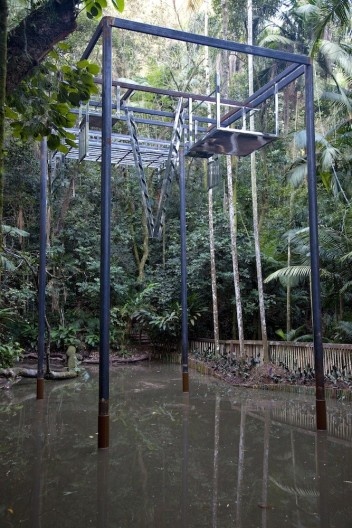 Escultura “O descanso da sala” de José Spaniol, instalada no Parque Burle Marx<br />Foto Helena Martins Costa 