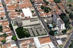 15. Memorial à República, Piracicaba, 2002 (41)<br />Edson Mahfuz e equipe  [Edson Mahfuz]