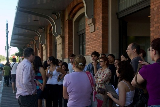 Grupo na Estação da Luz<br />Foto Silvana Romano 