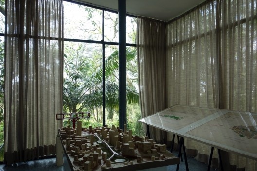 Exposição Anhangabaú Jardim Tropical na Casa de Vidro, sede do Instituto Bardi<br />Foto Renato Anelli 