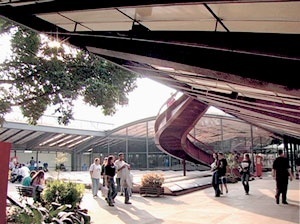 Stills do video do Centro Cultural São Paulo