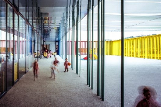 Jardim de Infância El Petit Comte, 2010, Besalú, Girona, Espanha. Em colaboração com Puigcorbé<br />Foto Hisao Suzuki 