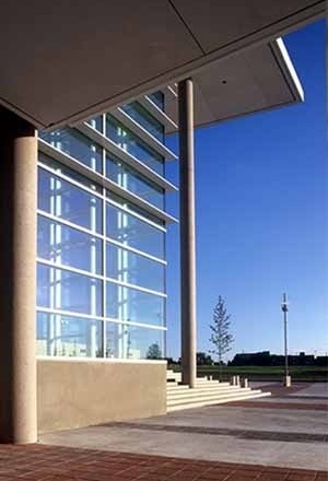 Detalhe da caixilharia<br />Foto de Charles Davis Smith, AIA 