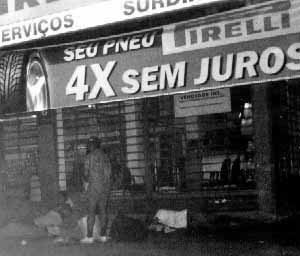 Ipiranga e marginais à noite, Porto Alegre<br />Foto Marilice Costi 