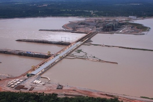 Vista aérea da usina hidrelétrica Santo Antônio no rio Madeira, Rondônia<br />Foto divulgação  [Website Ministério do Planejamento]
