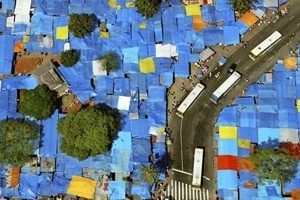 Barracas no Largo da Concórdia, São Paulo, 2007<br />Foto Tuca Vieira 