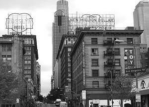 LA, Rosslyn Hotel, de 1913, e The one million dollar theater, de 1917. [http://www.you-are-here.com]