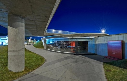 Teatro Municipal de Araxá, valorização arquitetônica e urbanística da área central, 2012. Gustavo Penna Arquiteto & Associados<br />Foto Jomar Bragança  [Acervo GPAA]
