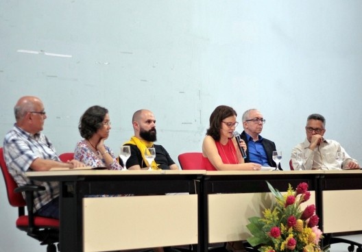 III SAMA, mesa de abertura, Akel Fares Filho (presidente CAU/PA), Ana Cláudia Cardoso (coordenadora PPGAU UFPA), Marcos Cereto (UFAM), Celma Chaves (UFPA e coordenadora Geral do III SAMA), Jorge Eiró (vice diretor FAU/UFPA) e José Júlio Lima (vice-coorden<br />Foto Rebeca Ferreira  [LAHCA-FAU/UFPA]