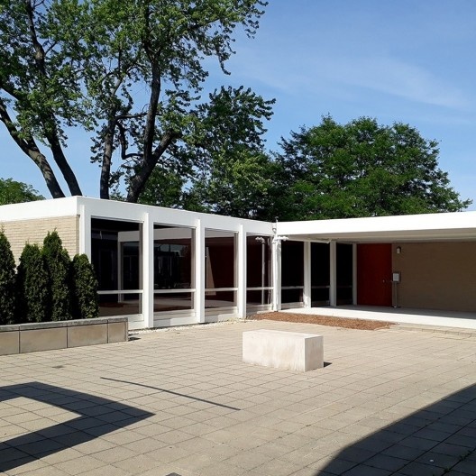 Casa McCormick, Elmhurst, próximo a Chicago,1951, arquiteto Mies van der Rohe<br />Foto das autoras 