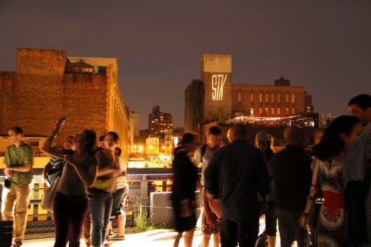 High Line. Observação de estrelas com a Amateur Astronomers Association of New York<br />Foto Ana Carolina Ferreira Mendes 