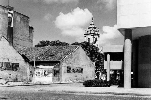 Construção da ponte Duarte Coelho vista da janela do edifício do jornal A Tribuna, Recife PE, 1944<br />Foto Benicio Whatley Dias  [Iphan, 5a Superintendência Estadual]