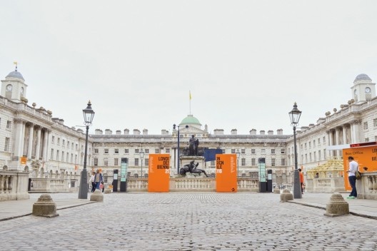Somerset House, sede da I London Design Biennale<br />Foto Bradley Lloyd Barnes 
