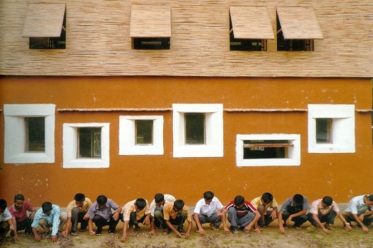 Anna Heringer. Edifício DESI. Radrapur, Dinajpur, Bangladesh<br />Foto divulgação 