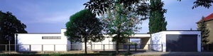 Fachada voltada para a rua [www.tugendhat-villa.cz/html.en/]