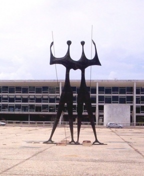 Imagem 21. Escultura “Candangos”, de Bruno Giorgi<br />Foto Francisco Lauande 