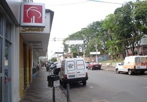 Figura 05. Avenida Rodolfo Guimarães<br />Foto Amanda Pimenta, 2007 