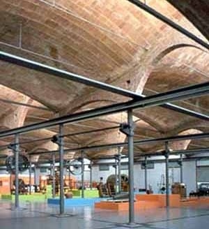 Museo de la Ciencia y la Técnica. Terrassa, España (1907). Bóvedas tabicadas de doble capa. Arq. Luis Muncunil i Parellada