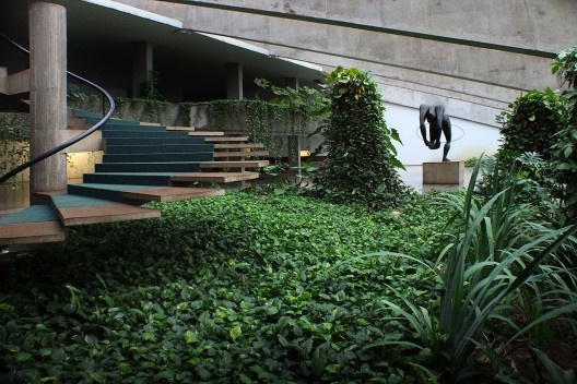 Teatro Nacional, Brasília, arquiteto Oscar Niemeyer, paisagista Roberto Burle Marx<br />Foto Felipe SS Rodrigues 