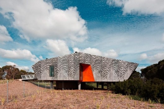 <br />Minifie Van Schaik  [http://www.ngv.vic.gov.au/melbournenow/projects/528]