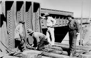 Construindo um viaduto ferroviário em Buenos Aires  [Arquivo CEDODAL]