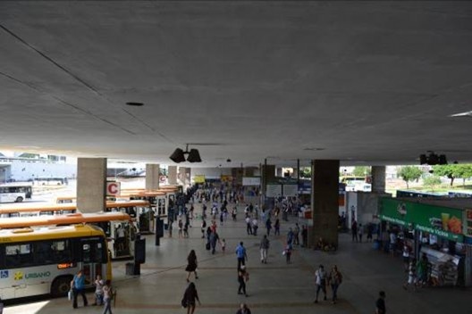 Estação Rodoviária do Plano Piloto, Plataforma Rodoviária, 1958-1960. Arquiteto Lucio Costa<br />Foto Diogo Augusto Mondini Pereira 