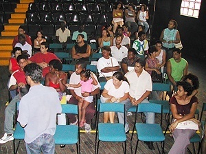 Reunião com as famílias a serem atendidas pelo Programa