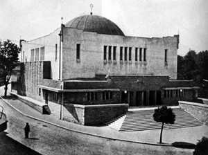 Sinagoga de Zilina, Eslováquia, 1928, Peter Behrens.  [KRINSKY, 1996, p. 306]