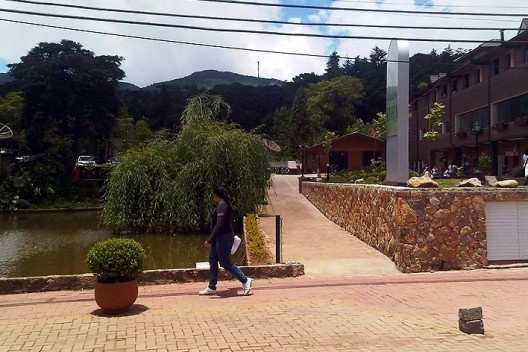 Centro Comercial na rua principal de Monte Verde, Camanducaia MG<br />Foto Abilio Guerra 