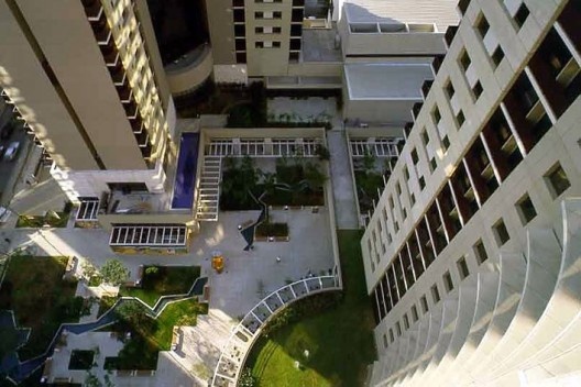 Brascan Century Plaza, projeto de Jorge Königsberger e Gianfranco Vannucchi