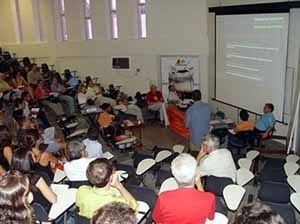 Mesa Redonda composta por Elvan Silva, Orlando Ribeiro, Hélio Novak, Mauro Campello e Rubenilson Teixeira