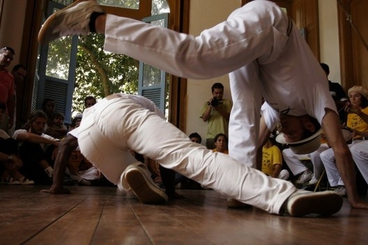 Roda de capoeira com o Mestre José Carlos, bairro de Santa Tereza, Rio de Janeiro<br />Foto divulgação  [Portal Iphan]