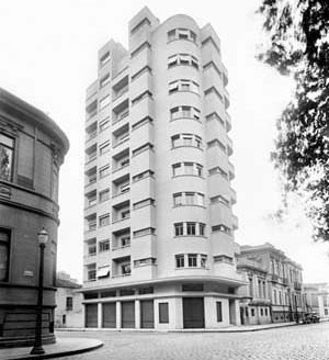 Edifício Sarti, na Praça da República [Acervo Digital Rino Levi / FAU PUC-Campinas.]