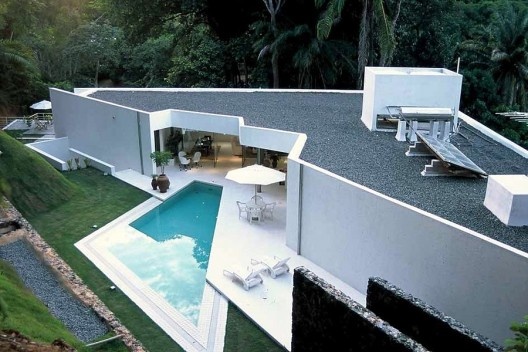 Residência no Horto Florestal, Salvador BA, 1999. Arquiteto Alexandre Feu Rosa<br />Foto Schirley Ribeiro 