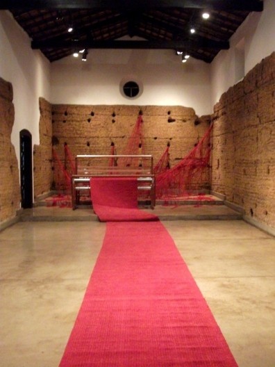 Tatiana Blass, Penélope, 2011. Site specific para Capela do Morumbi, SP.<br />Foto divulgação 