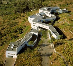 2. Edifício da Licenciatura [Bennet y Crispiani]