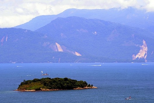 Deslizamentos em Angra dos Reis RJ, 4 jan. 2010<br />Foto Roosewelt Pinheiro  [Agência Brasil/ABr]