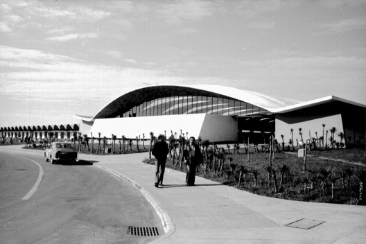 Central de Abastecimento de Porto Alegre – Ceasa, Carlos M. Fayet, Cláudio Araújo, Carlos E. D. Comas, Eng. Eládio Dieste & Montañez, Col. Luiz A. Gaudenzi, 1969-1971, Porto Alegre RS<br />Foto João A. da Fonseca 