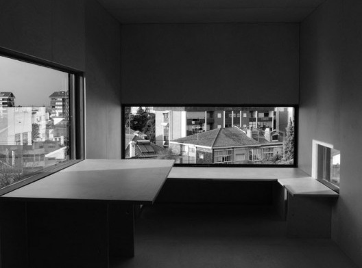 Escritório da casa Robalo Cordeiro, 2009, Coimbra. Projeto de João Mendes Ribeiro<br />Foto Pedro Medeiros  [Acervo João Mendes Ribeiro]