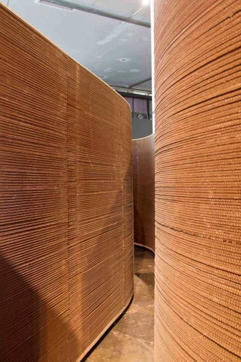 “O outro, o mesmo”, terreiro da 29ª Bienal de Arte de São Paulo, 2011. Arquiteto Carlos Teixeira