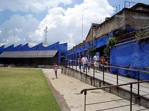 SESC Belenzinho na zona leste de São Paulo<br />Foto Merten Nefs, fev. 2005 