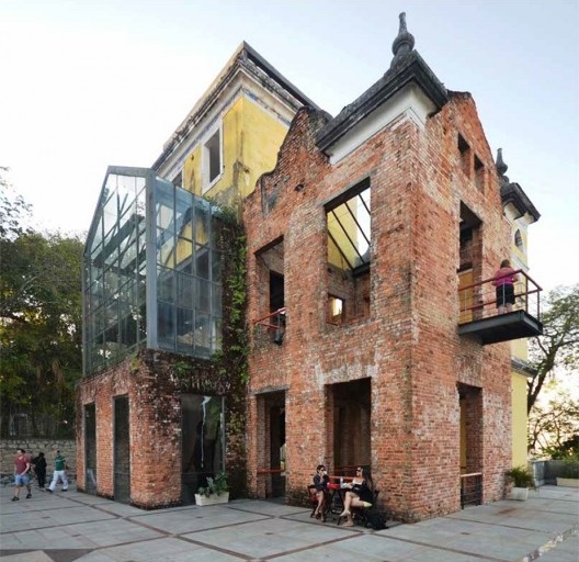 Ruínas do Palacete Murtinho Nobre, atual Centro Cultural Municipal Parque das Ruínas, Bairro de Santa Tereza, Rio de Janeiro. Arquiteto Ernani Freire<br />Foto Rodrigo Baeta 