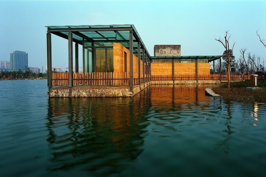 Cinco casas dispersas, Ningbo, China, 2003-2006. Arquiteto Wang Shu<br />Foto Lang Shuilong  [Pritzker Prize]