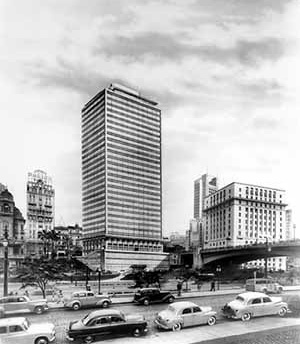 Edifício Conde de Prates, Vale do Anhangabaú, São Paulo, 1952 [Arquivo do Arquiteto – Seção de Projetos da Biblioteca da FAU-USP]